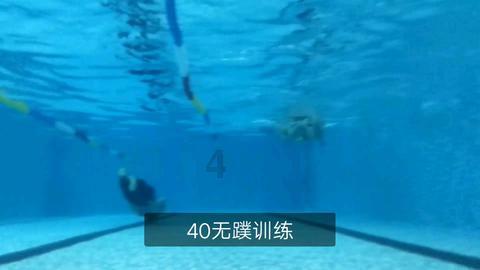 应对低温雨雪天气|视频:多车辆被困雪中 花垣公安交警暖心解困