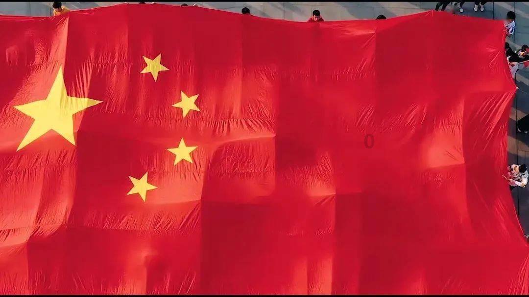 岳云鹏被金莎的恋爱细节冲击到，不得不说金莎的小男友好会啊！