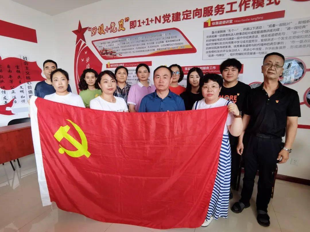 张本兄妹强势晋级四强，赢麻了，伊藤美诚心灰意冷，或给美和机会