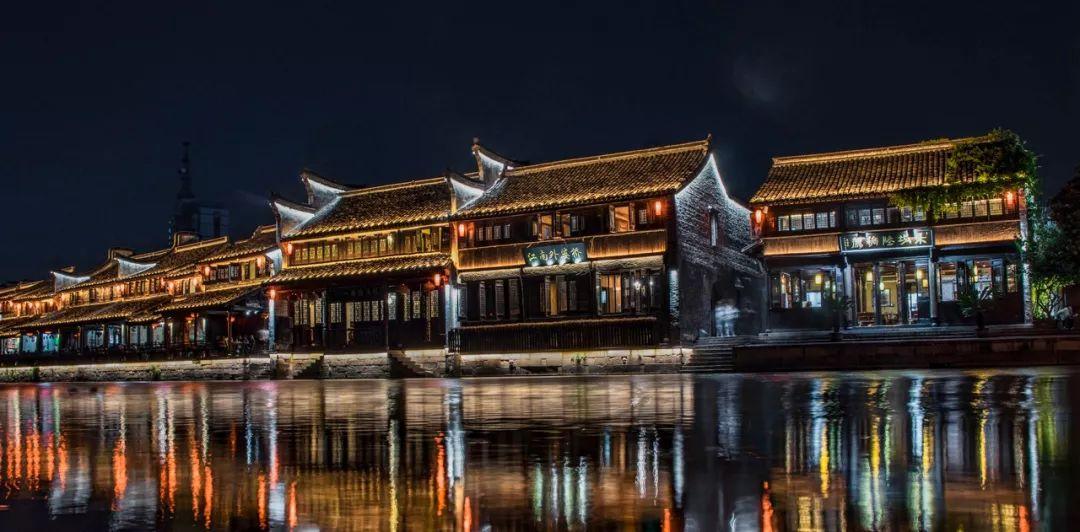 杨慎被称为神童，却喜欢与皇帝叫板，明世宗大怒：将他发配云南
